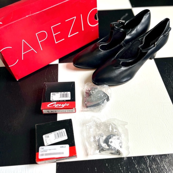 NEW CAPEZIO ADULT 2” JR. FOOTLIGHT T-STRAP CHARACTER SHOES - Picture 6 of 6